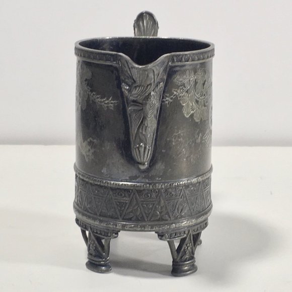 Antique Meriden Britannia Company Quadruple Creamer Marked 1926 - Picture 5 of 9